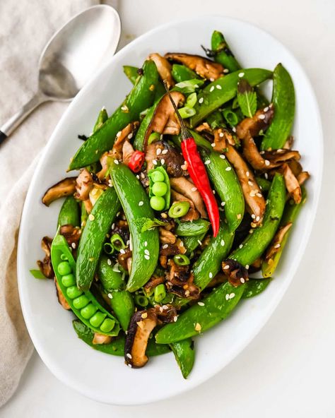 Sugar Snap Peas Recipe, Sugar Snap Pea Recipe, Snap Peas Recipe, Shitake Mushrooms, Snap Pea, Peas Recipe, Shitake Mushroom, Quick Stir Fry, Pea Recipes