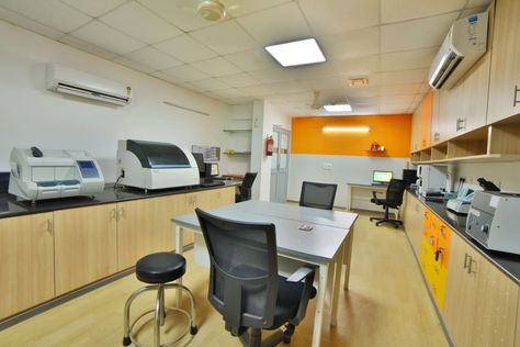 Radiology Dental, Laboratory Idea, Microbiology Study, Hospital Design Architecture, Healthcare Interior Design, Pathology Lab, Laboratory Design, Medical Laboratory Science, Hospital Interior