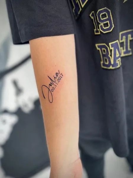 Daughter Name Tattoo Ideas Tattoos For Your Daughter Name, Daughter Name Tattoo Ideas, Small Name Tattoo Ideas, Daughters Name Tattoo Ideas, Name And Date Tattoo, Names Tattoo Ideas For Women, Daughter Name Tattoo, Sons Name Tattoos, Small Name Tattoo