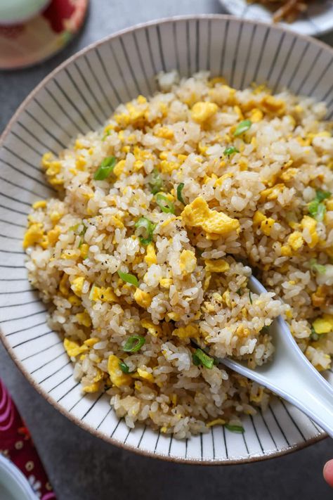 Fried Rice Bowl, Air Fried Tofu, Japanese Fried Rice, Vegetarian Fried Rice, Making Fried Rice, Egg Fried Rice, Food Reference, Food Pic, Asian Food Recipes