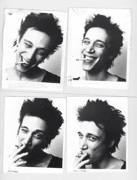 Uk Icon, Richard Hell, Barty Crouch Jr, 70s Punk, Arte 8 Bits, White Photos, Jolie Photo, Post Punk, Facial Expressions