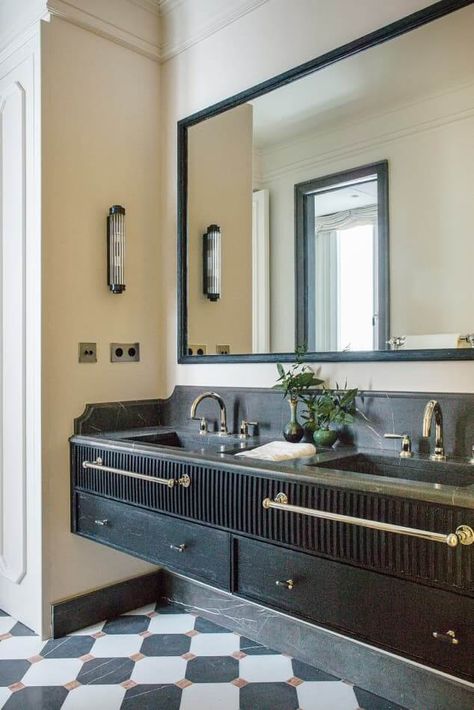 Bathroom Black Vanity, Madrid Apartment, Bathroom Black, Black Vanity, Bathroom Design Inspiration, Hotel Design, Guest Bathroom, Contemporary Bathroom, Residential Design