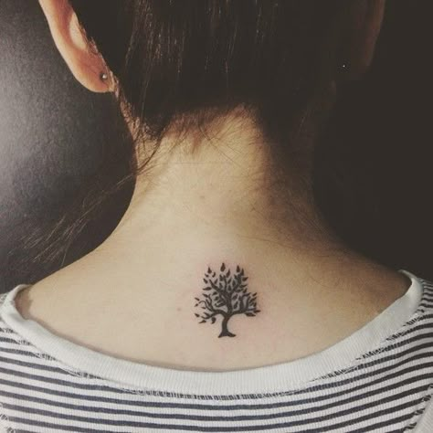 I really like this placement...I would just want mine a bit larger / more vertical with roots and birds Bodhi Tree Tattoo, Tiny Tree Tattoo, Tattoos Tree, Tree Tattoo Back, Blossom Tree Tattoo, Tattoo Son, Family Tree Tattoo, Tree Tattoos, Wild Tattoo