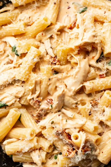 Marry Me Chicken Pasta Salt And Lavender Recipes, Pasta Dinner Recipes Chicken, Marry Me Pasta, Easy Marry Me Chicken, Chicken Marsala Pasta, Chicken Franchise, Salt And Lavender, Marry Me Chicken Pasta, Garlic Chicken Pasta