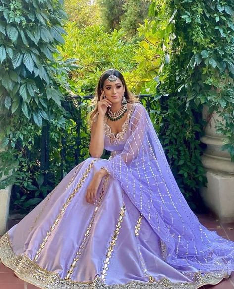 Lavender Lehenga, Marriage Clothes, Asian Wedding Dress, Indian Bride Outfits, India Dress, Designer Bridal Lehenga, Traditional Indian Dress, Beautiful Pakistani Dresses, Women Dresses Classy