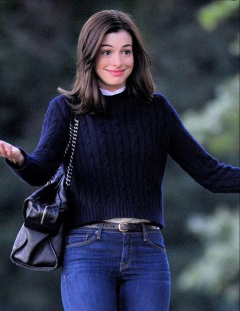 Club Fashion, Anne Hathaway, Looks Chic, Mode Inspo, 가을 패션, Tops Fall, Mode Inspiration, Looks Vintage, Look Chic