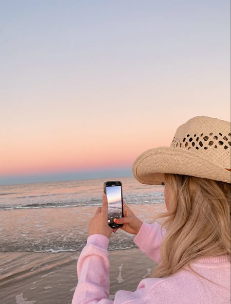 Cowgirl Beach Aesthetic, Hat Beach Pics, Coastal Granddaughter Instagram, Cowgirl Hat Beach, Coastal Cowgirl Beach, Cowgirl Beach, Coastal Cowgirl Aesthetic, Beachy Aesthetic, Country Summer