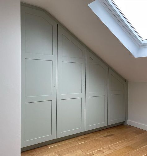 The style of the storage cabinets. How they fit in the space. Loft Bedroom Decor, Extension Roof, Angled Bedroom, Understair Storage, Loft Conversion Bedroom, Loft Extension, Attic Bedroom Storage, Attic Wardrobe, Loft Style Bedroom