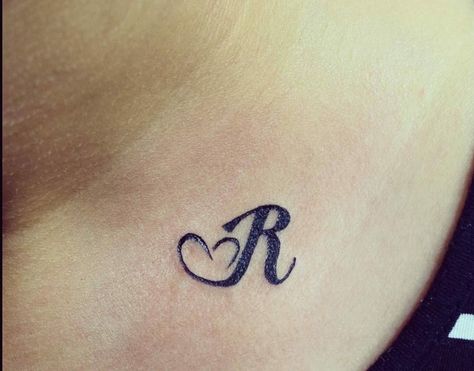 Tattoo With Heart, Letter R Tattoo, Tattoo Letters, R Letter, Letter Tattoo, Tattoo Lettering Styles, Incredible Tattoos, Cowgirl Art, Shoulder Tattoos For Women