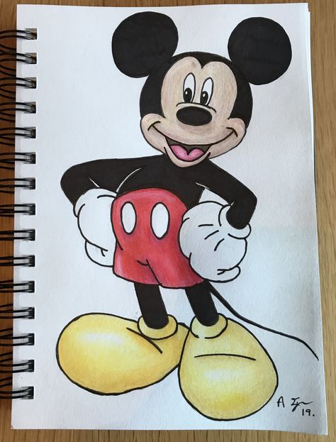 Micky Mouse Drawings, Micky Mouse Sketch To Draw, Mouse Sketch, Pencil Sketch Portrait, Animals Drawing, Mouse Drawing, Easy Cartoon Drawings, Sketch Portrait, Mickey Mouse Cartoon