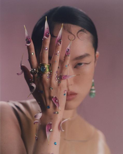 Photog inspo • Instagram Eye Symbolism, Production Assistant, Inspo Instagram, Nail Photos, Paint Projects, Gem Nails, One Eye, Grad Photos, Floral Nails