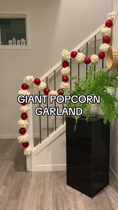 Large Popcorn Garland Diy, Spray Foam Popcorn Garland, Giant Popcorn Garland, Crochet Popcorn Garland, Cranberry Tree, Popcorn Garland, Candy Ornaments, Tree Garland, Diy Garland