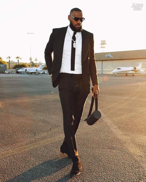 Lebron James Outfits, Lebron Fashion, Athlete Fits, Athlete Style, Men Suit Fashion, Bronny James, 2024 Fits, Fancy Attire, Nba Drip