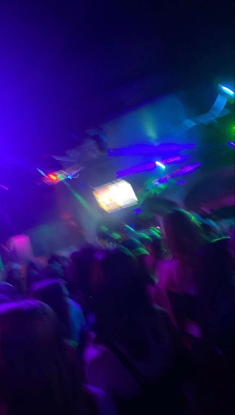 Clubbing Wallpaper Night, Friends Party Night Snapchat, Nightclub Aesthetic Dancing, Club Photos Nightclub Aesthetic, Party Vibes Aesthetic Night Lights, Witch Wallpaper, Random Aesthetics, 13th Birthday Parties, Teen Party