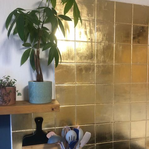 Metallic Paint Bathroom Walls, Gold Leaf Bathroom Wall, Gold Walls Bathroom, Gold Leaf Home Decor, Gold Leaf Cabinet, Gold Leaf Interior, Gold Splashback Kitchen, Gold Leaf Fireplace, Painting Kitchen Tiles Backsplash