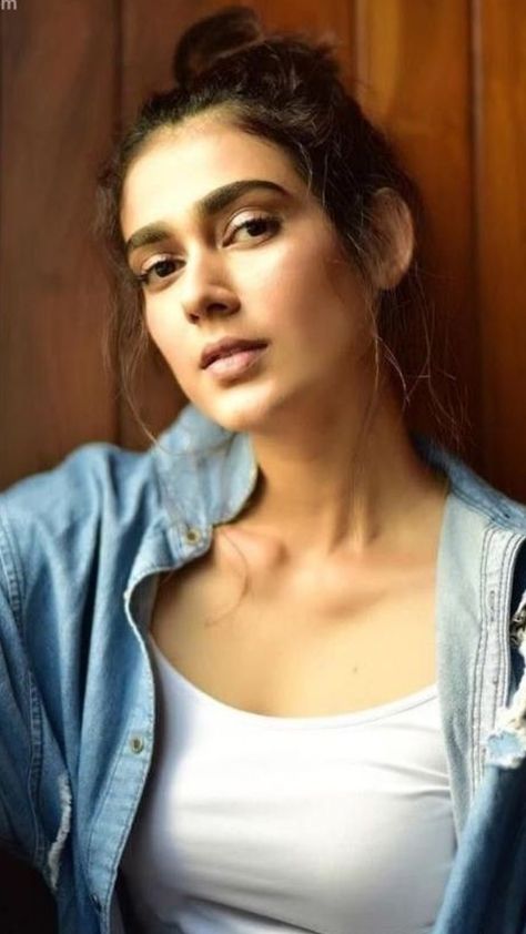 Akansha Singh, Akanksha Singh, Aakanksha Singh, Indian Bollywood, Beautiful Songs, India Beauty, Desi Beauty, Bollywood Fashion, Bollywood Actress