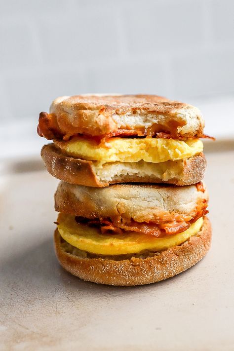 Breakfast Sandwich In Air Fryer, Air Fryer Breakfast Sandwich, Frozen Breakfast Sandwich, Frozen Breakfast Sandwiches, English Muffins Sandwich, Breakfast Sandwiches Frozen, Parmesan Truffle Fries, Breakfast Sandwich Recipes, Different Types Of Bread