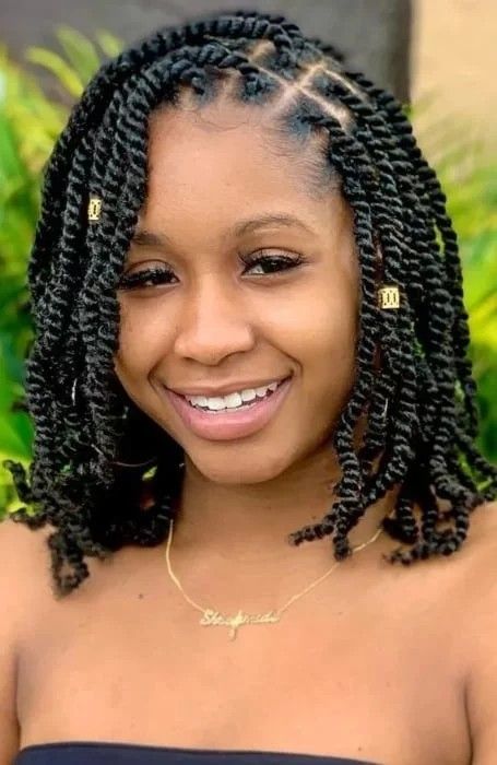 Twist Hairstyles For Women, Trendy Curls, Afro Twist Braid, Short Hair Twist Styles, Twist Hairstyle, The Trend Spotter, Short Box Braids Hairstyles, Braided Cornrow Hairstyles, Natural Hair Twists