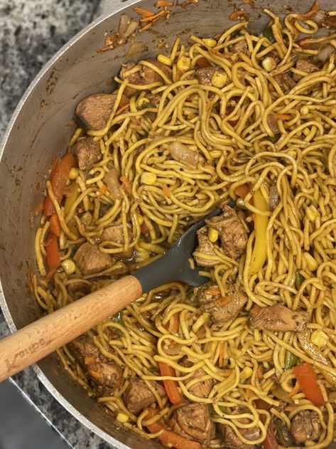 The Best Guyanese Chow Mein Recipe Your Family Will Love! 🇬🇾 Guyana Food, Beef Chow Mein, Vegetable Chow Mein, Guyanese Recipes, Chow Mein Recipe, Asian Stir Fry, Chicken Chow Mein, Chow Mein Noodles, Chow Mein