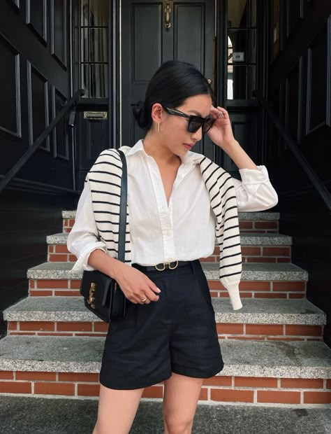 Summer Cool Outfits Women, Style Black Shorts Summer Outfits, Black Casual Shorts Outfit, Black Slack Shorts Outfit, Smart Casual Shorts Outfit, Women Black Shorts Outfit, Black Shorts Casual Outfit, Black Shorts Outfit 2023, Black Shorts Outfit Summer Casual Classy