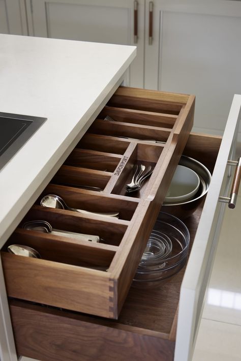 Planning your kitchen storage | How to get it right | Davonport Diy Kitchen Projects, Kitchen Accesories, Bespoke Kitchen Design, Walnut Kitchen, Kitchen Cabinet Drawers, Cutlery Storage, Kitchen Drawer Organization, Cabinetry Design, Modern Kitchen Cabinets