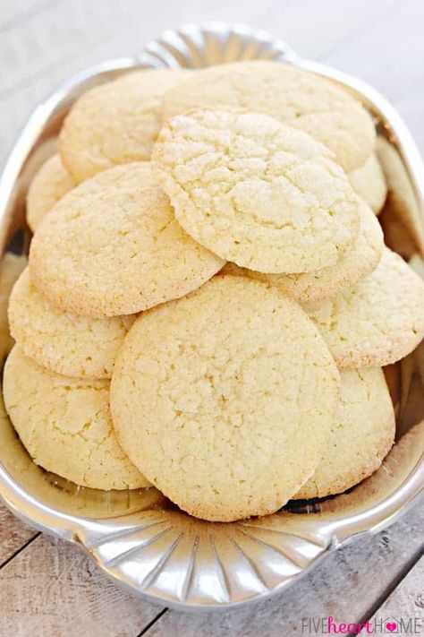 Quick Cookie Recipes, Pies Easy, Quick Cookies Recipes, Quick Cookies, Mini Pecan Pies, Pecan Pies, Rolled Sugar Cookies, Soft Sugar, Easy Sugar Cookies