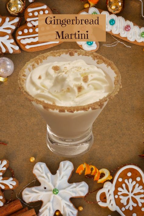 Gingerbread Liquor Recipes, Gingerbread Martini, Gingerbread Cookie Martini, Gingerbread Martini Recipe, Gingerbread Martini Recipe Outback, Xmas Drinks, Festive Holiday Drinks, Holiday Party Drinks, Easy Gingerbread Cookies