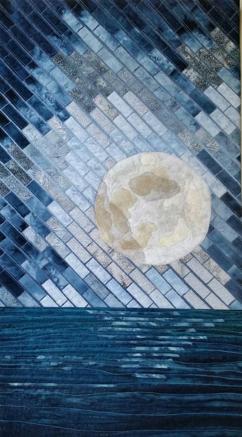 New moon quilt! Seascape Quilts, Space Quilt, Ocean Quilt, Moon Quilt, Landscape Art Quilts, Art Quilling, Landscape Quilt, Landscape Quilts, Picture Quilts