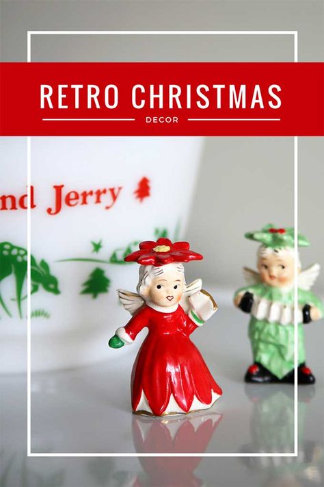 Decorating With Vintage Christmas Items, 1950 Christmas Decorations, 1960s Christmas Decorations, Vintage Ceramic Figurines, Vintage Christmas Images Printables, Vintage Christmas Decorations 1950s, Nostalgic Christmas Decorations, Retro Christmas Decor, Christmas Urns