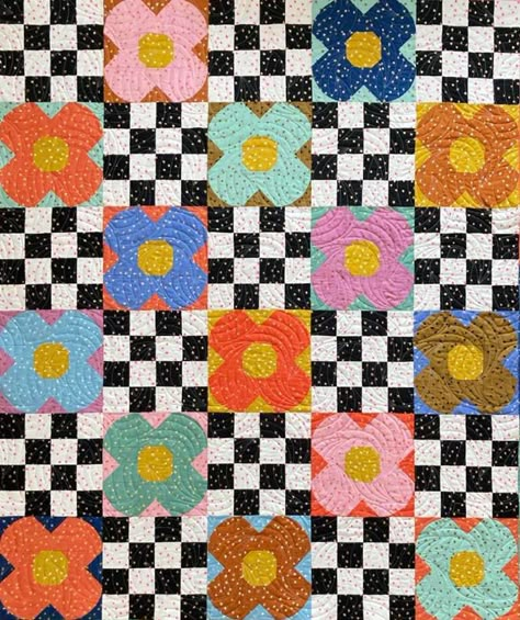 Quilt Vintage Pattern, Vintage Quilting Patterns, Flower Quilting Designs, Aesthetic Quilt Patterns, Quilt Patterns Traditional, Retro Quilt Patterns, Scandi Quilt, Cool Quilt Patterns, 9 Square Quilt Patterns