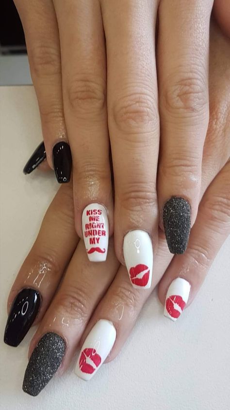 Lip Nail Art, Lip Nails, Stained Nails, Lips Nails, February Nails, Vacation Nails, Lips Print, Get Nails, Heart Nails