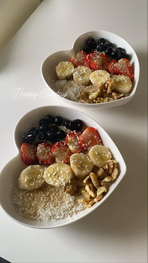 #healthy Oats Bowl Aesthetic, Oat Meal Aesthetic, Oat Bowl Aesthetic, Breaky Aesthetic, Oats Aestethic, Oats Breakfast Aesthetic, Essen Astetic, Avena Aesthetic, Healthy Food Aesthics