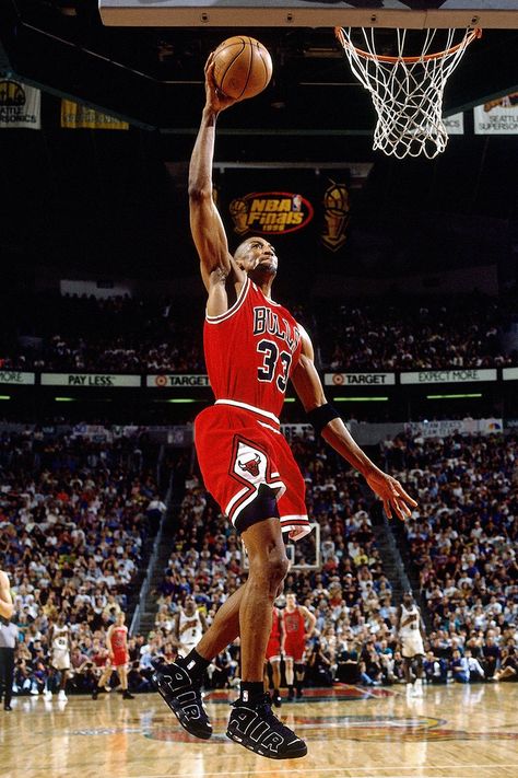 Scottie Pipen, Nike Air Uptempo, Michael Jordan Pictures, Basketball Highlights, Basketball Posters, Scottie Pippen, Basketball Is Life, Nba Championships, Derrick Rose