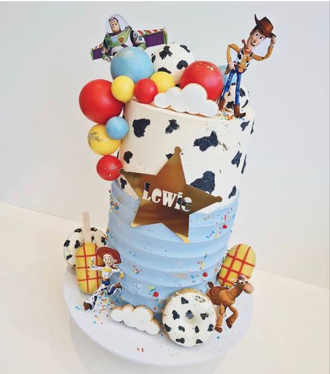 Cow Print Cakes, Toy Story Birthday Cake, Woody Birthday, Halloween First Birthday, Toy Story Party Decorations, Toy Story Baby, Toy Story Theme, Toy Story Cakes, Toy Story Birthday Party