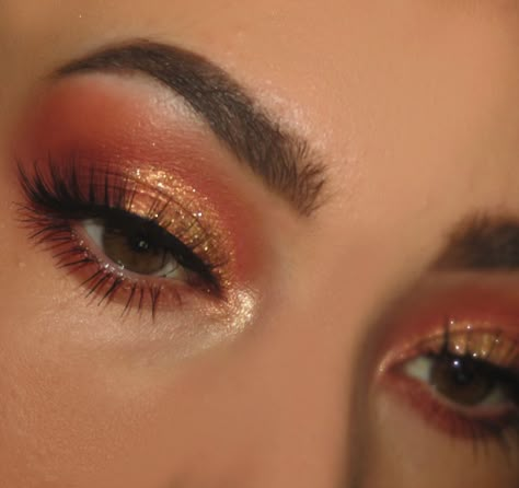 Maquillage On Fleek, Eyeliner Hacks, Pink Eye Makeup, Bright Makeup, Smink Inspiration, Makijaż Smokey Eye, Makeup Eye Looks, Pink Eyes, Eye Looks