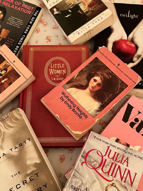 Coquette Academia, Book Poetry, Cherry Girl, Red Books, Rest And Relaxation, Girl Reading, I Love Books, Book Aesthetic, Love Book