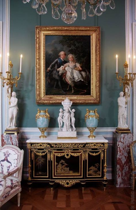 Louvre interior - details 18th Century- Paris, France 1700s Decor, 18th Century Decor, 18th Century Room, 18th Century Chateau, 18th Century Furniture, Roccoco Architecture Interiors, French Chateau Interiors 18th Century, 18th Century French Architecture, Napoleon Apartment Paris