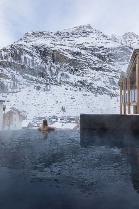 Mountain Resort Architecture, Mindful Travel, Ski Hotel, Mountain Hotel, Tree Tent, Outdoor Baths, Resort Architecture, Outdoor Beds, Deer Valley