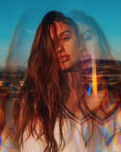 Prism Photography Portrait, Prism Photoshoot, Holographic Photography, Prism Aesthetic, Prism Photography, Insta Edits, Aura Photography, Artistic Portrait Photography, Artistic Fashion Photography