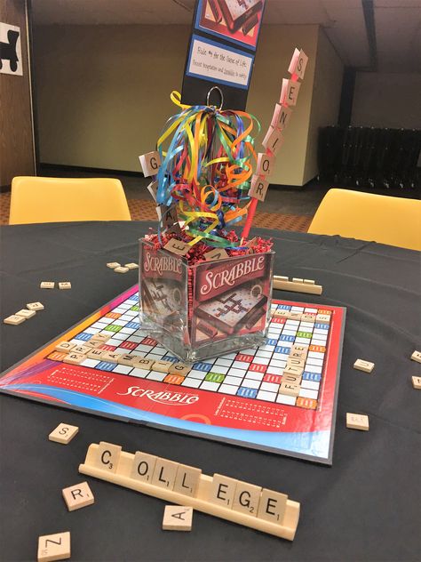 Board Game Centre Pieces, Scrabble Party Ideas, Gameboard Centerpieces, Monopoly Centerpiece Table Settings, Board Game Centerpieces, Scrabble Party, Board Game Homecoming Theme, Scrabble Party Decorations, Large Monopoly Game Pieces