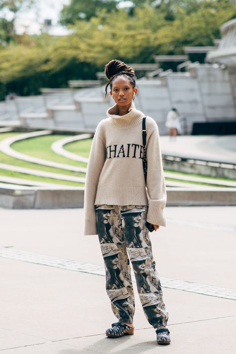 NYFW Day 4 Adesuwa Aighewi, 2020 Street Style, First Day Outfit, Reportage Photography, New York Fashion Week Street Style, Street Style Edgy, Spring Street Style, Models Off Duty, Fashion Week Street Style