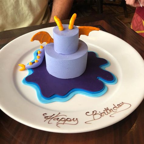 Best birthday surprise ever!! #figmentcake #figment #figmentofyourimagination #wdw #ohana #disneycake #grandfloridianbakery #waltdisneyworld Figment Birthday Cake, Figment Cake, Figment Birthday Party, Disney Attractionistas, Disney Figment, Figment Disney, Best Birthday Surprises, Disney Dishes, Disney Desserts