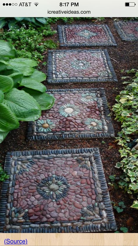 Garden Ideas With Rocks, Small Flower Garden Ideas, Small Flower Garden, Diy Birdbath, Concrete Garden Edging, Box Bob, Stone Walkways, Flower Garden Ideas, Mosaic Stepping Stone