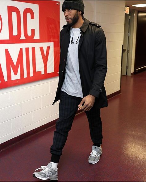 Did you peep Kawhi Leonard rocking the upcoming @newbalance 990v5s?  Image via @complexsneakers and @goslingphoto. - #nbgallery #nbgallery990 #newbalance Street Style New Balance, New Balance Outfit Men, New Balance 990 V5 Outfit, 990 Outfit, New Balance Outfit Ideas, Nb 990, Dr Martens Men Outfit, Outfit Ideas Plus Size, Dr Martens Men