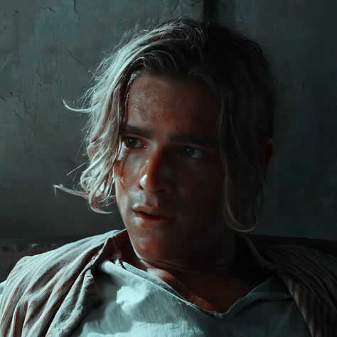 Brandon Thwaites, Henry Turner, Pirate Face, Fantasy Aesthetics, Brenton Thwaites, The Pirate King, Pirate Life, Fav Characters, Book Dragon