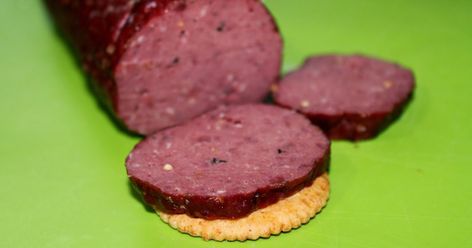 Deer Sausage Recipes, Venison Summer Sausage Recipe, Homemade Summer Sausage, Deer Sausage, Venison Sausage Recipes, Summer Sausage Recipes, Venison Sausage, Beef Stick, Homemade Sausage Recipes