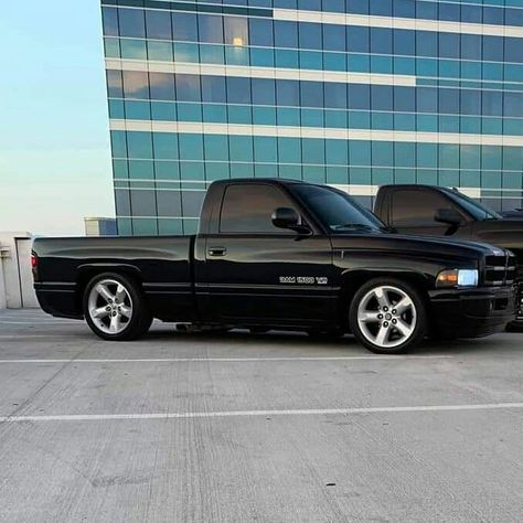 1999 Dodge Ram 1500 Ideas Custom Trucks, 2nd Gen Dodge Ram 1500, Ram Rt, Dodge Ram Sport, 85 Chevy Truck, Dakota Truck, Jetta A4, Dodge Pickup Trucks, Chevy Vehicles