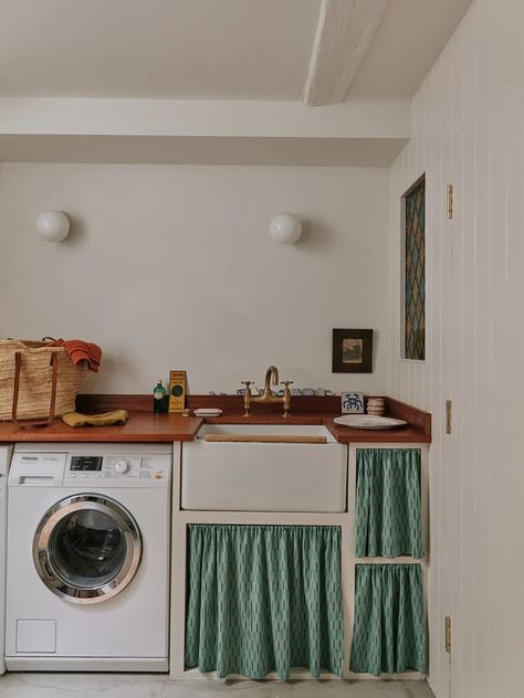 Utility room ideas for beautiful, functional and lovely storage rooms | House & Garden Utility Room Ideas, Workers Cottage, Breakfast Room Green, Small Utility Room, Delicious Food Recipes, Narrow Staircase, Tongue And Groove Panelling, Storage Cubby, Choosing Paint Colours