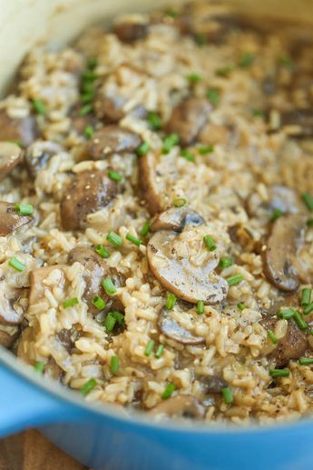 Mushroom Rice Recipes, One Pot Vegetarian Recipes, One Pot Vegetarian, Cheap Vegan, Mushroom Rice, Rice Side, Brown Rice Recipes, Rice Side Dishes, Tikka Masala