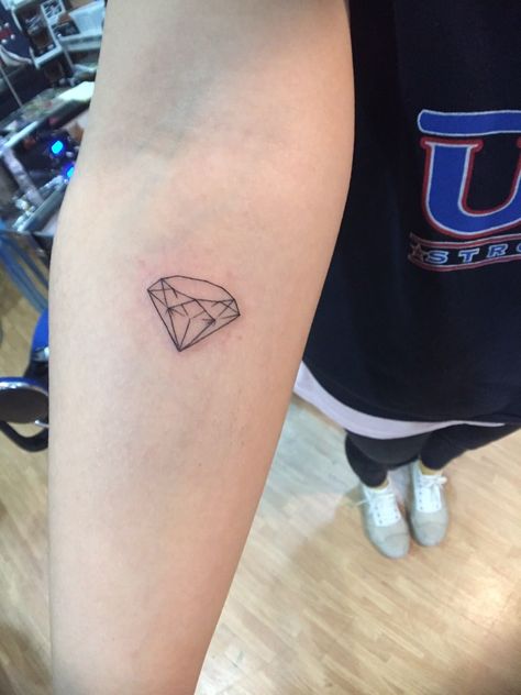 Ruby Diamond Tattoo, Diamond Tattoo Fine Line, Diamond Design Tattoo, Diamonds Tattoo Designs, Diamond Tattoo Aesthetic, Small Jewel Tattoo, Tiny Diamond Tattoo, Diamond Tattoo Designs Men, Ruby Gem Tattoo